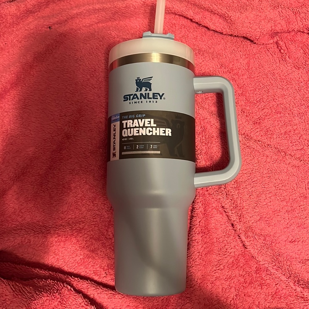 Stanley 40oz Travel Quencher